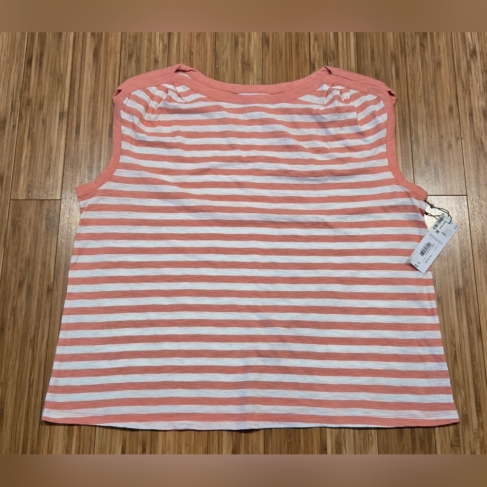 NWT Liz Claiborne Sleeveless Top
